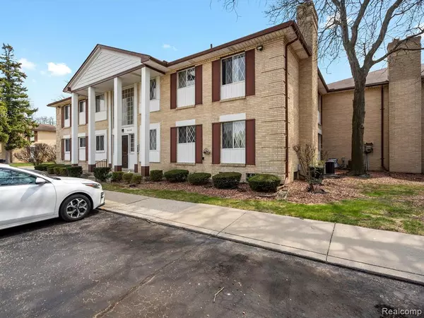 Warren, MI 48088,29272 GLOEDE Drive