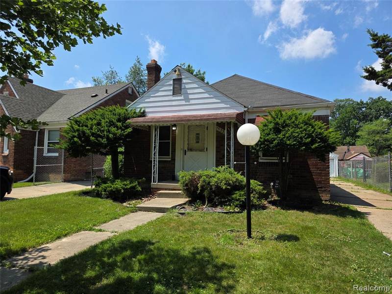 19351 Braile Street, Detroit, MI 48219