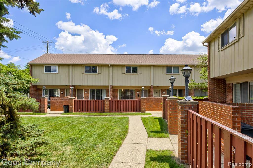 323 W Lincoln Avenue, Royal Oak, MI 48067