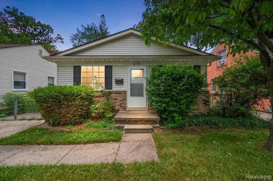 215 N Vermont Avenue, Royal Oak, MI 48067