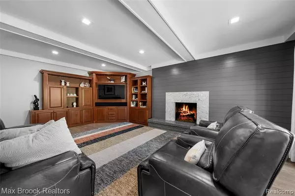 West Bloomfield, MI,6907 W Knollwood Circle