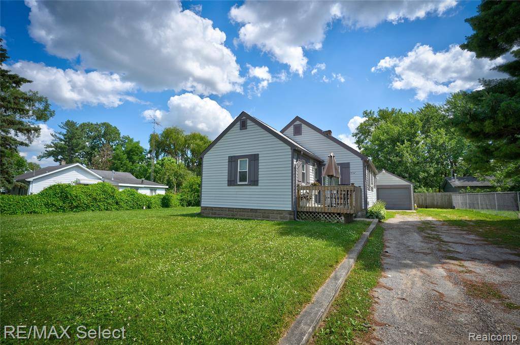 Burton, MI 48529,1452 E McLean Avenue