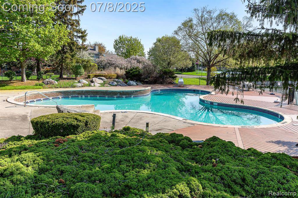 Novi, MI,22222 EDGEWATER