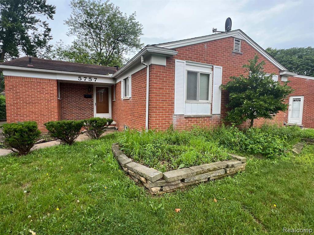 5757 ROUGE Court, Dearborn Heights, MI 48127