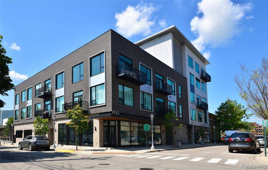 750 Forest Avenue, Birmingham, MI 48009