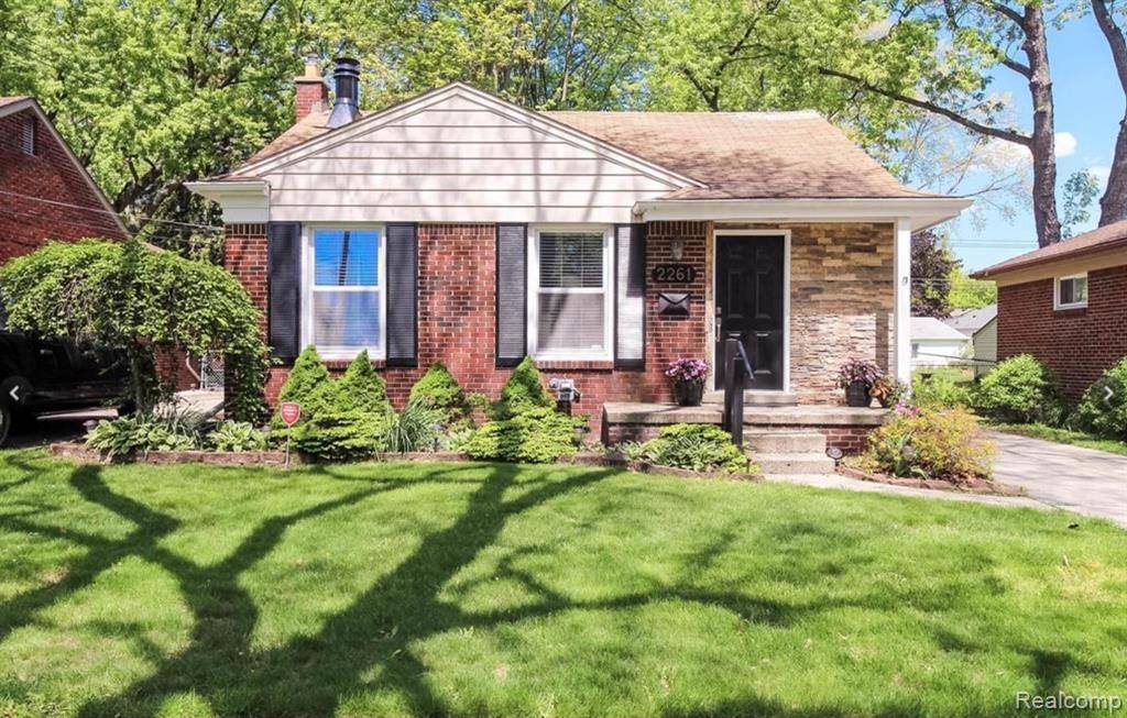 2261 Dunstable Road, Bloomfield Hills, MI 48009