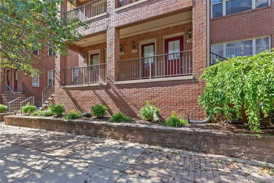 130 Tiffany Lane, Royal Oak, MI 48067