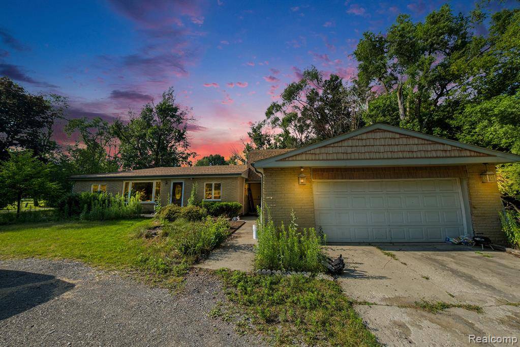 Romulus, MI 48111,48150 Wear Road