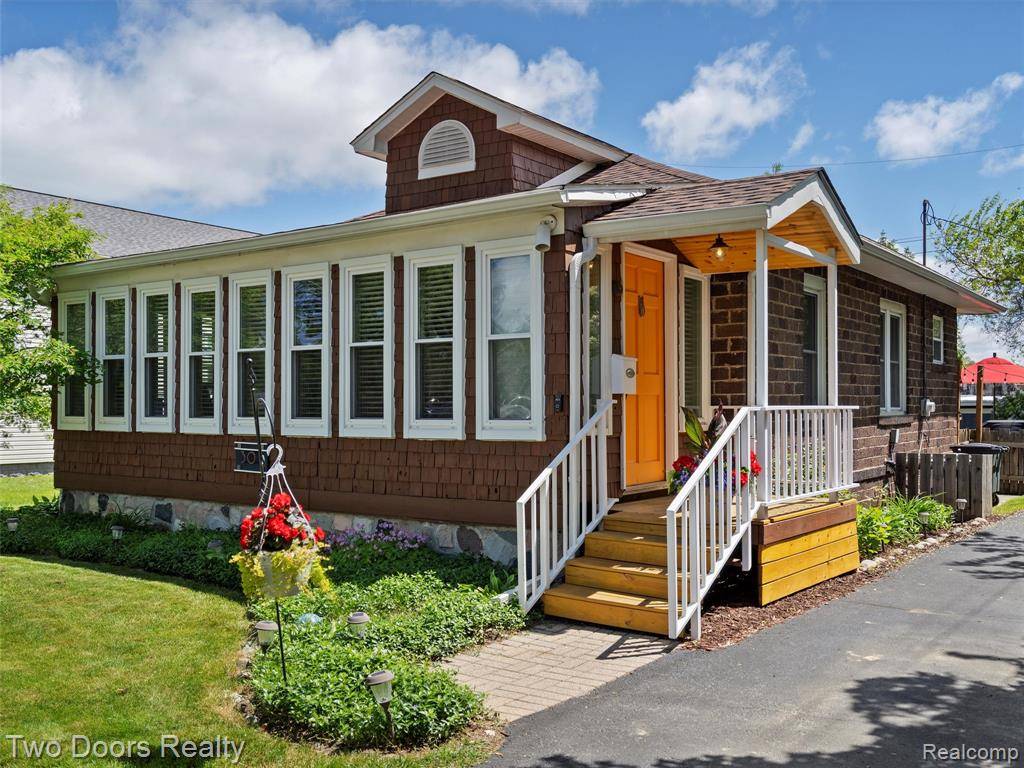 30 Beebe Street, Lake Orion, MI 48362