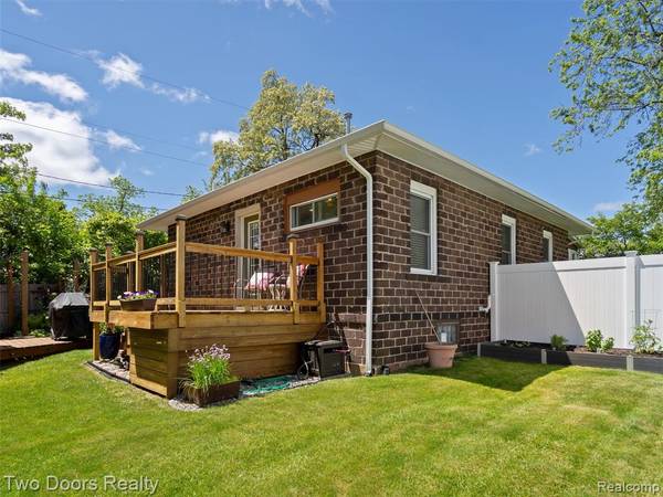 Lake Orion, MI 48362,30 Beebe Street