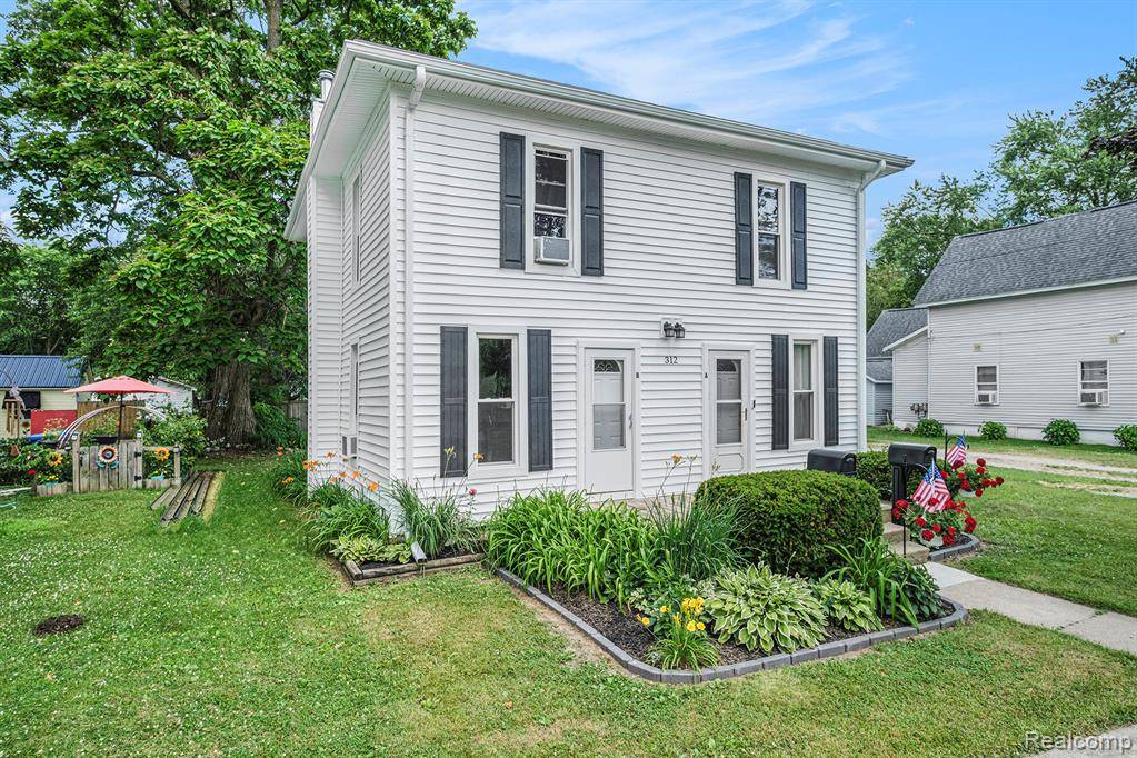 Davison, MI 48423,312 N Davison Street