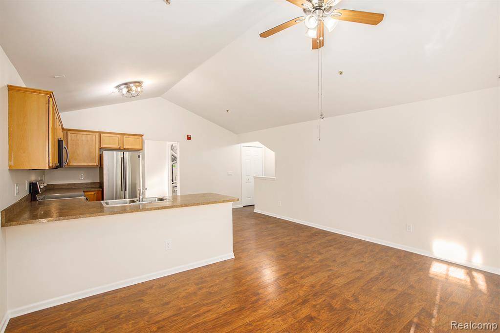 Utica, MI 48315,12129 Hidden View Court