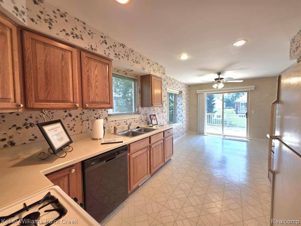 Shelby Twp, MI 48315,13786 ELMBROOK