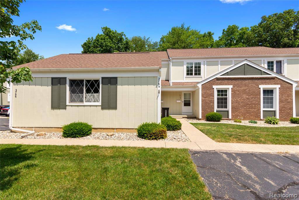 2764 Walden Woods Boulevard, Jackson, MI 49201