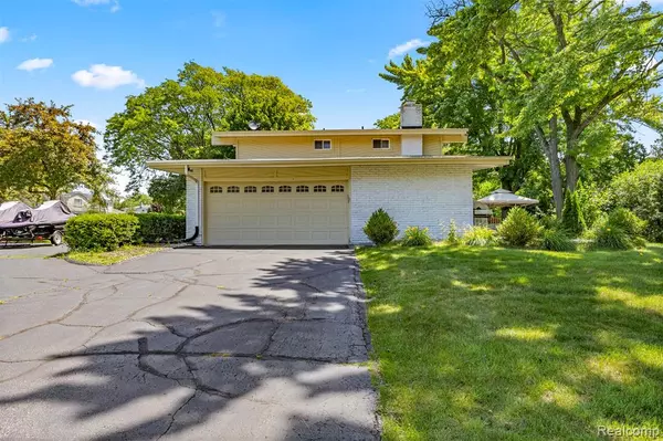 West Bloomfield, MI,5589 Pembury