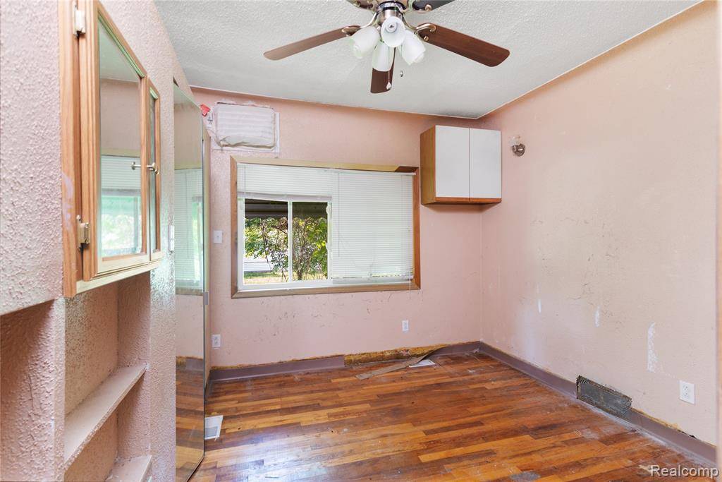 Warren, MI 48091,21869 Curie Avenue