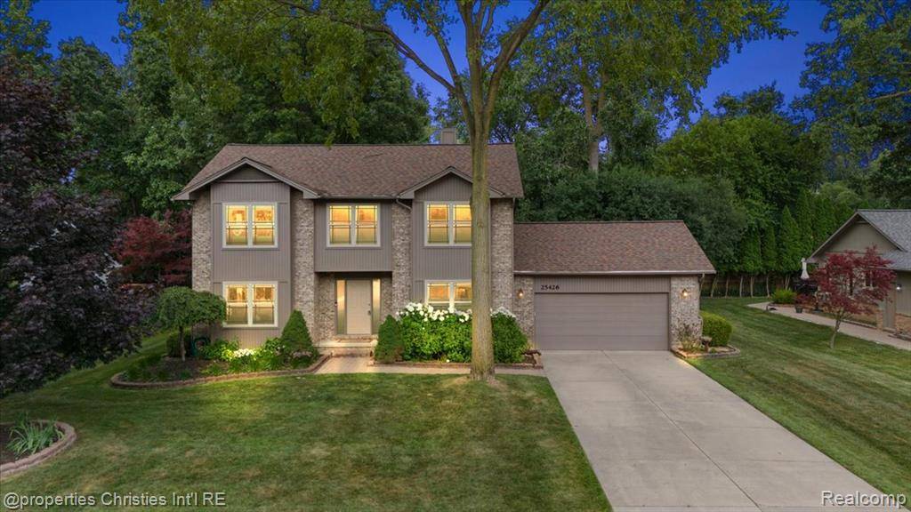 Southfield, MI 48033,25426 Lindenwood Lane