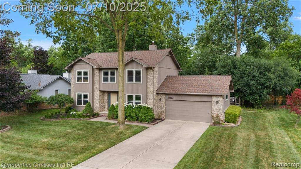 25426 Lindenwood Lane, Southfield, MI 48033