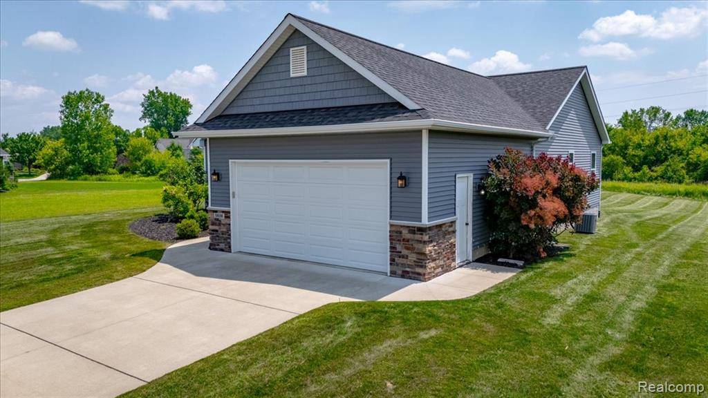 Grand Blanc, MI 48439,5606 Chatham Lane