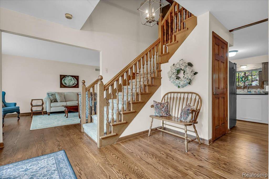 Novi, MI,24842 White Plains Drive