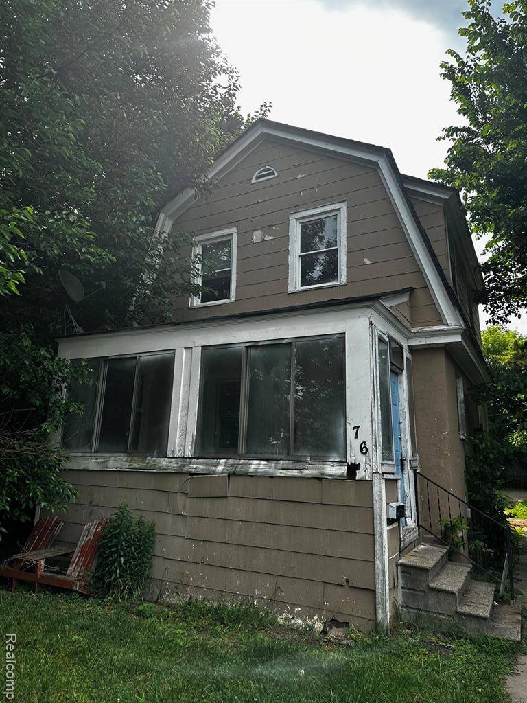 76 OLIVER Street, Pontiac, MI 48342