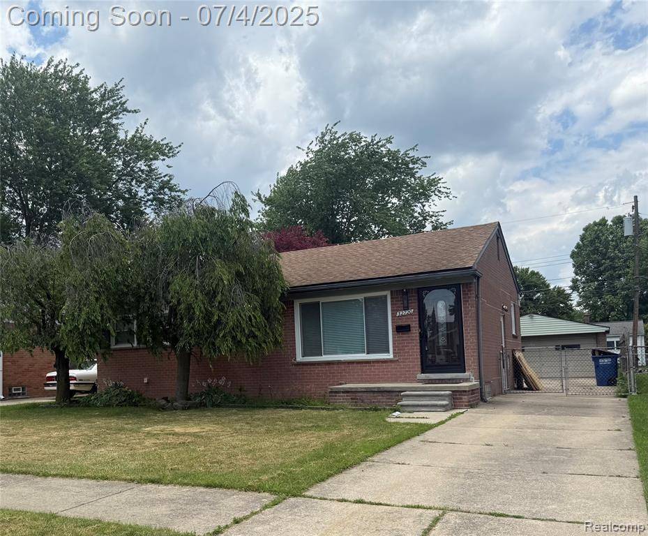 32720 Grandview Avenue, Westland, MI 48186
