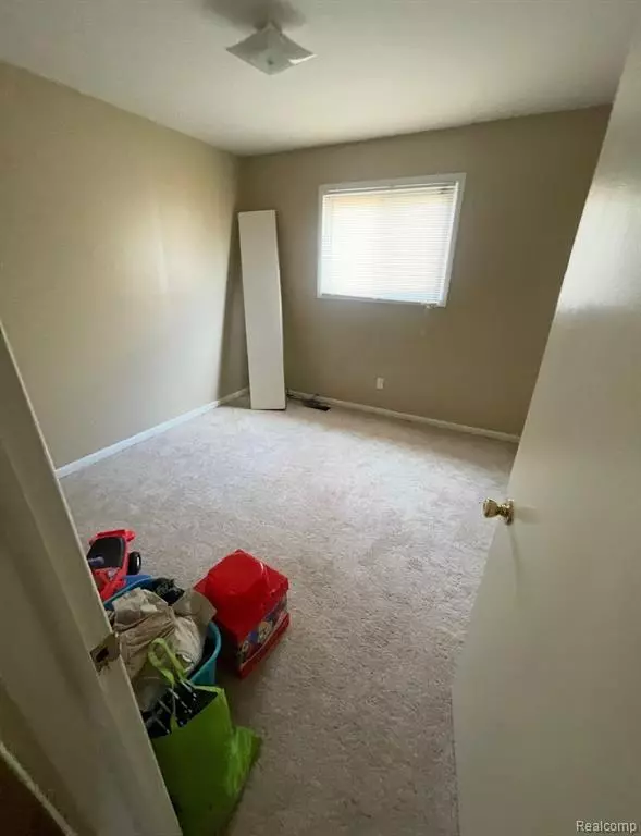 Hazel Park, MI 48030,1836 E Milton Avenue