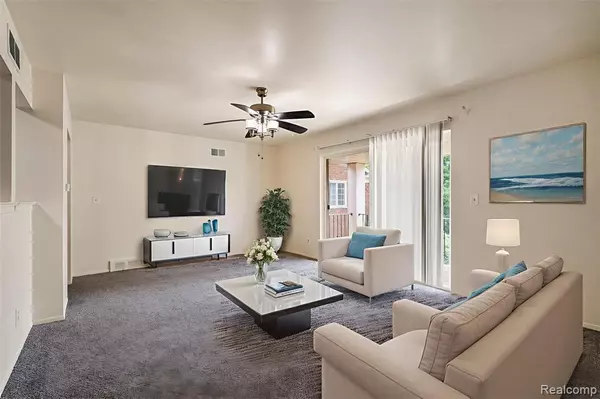 Detroit, MI 48033,25300 Shiawassee Circle