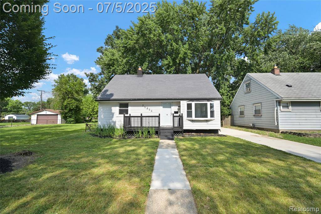 25854 Mackinac Street, Roseville, MI 48066