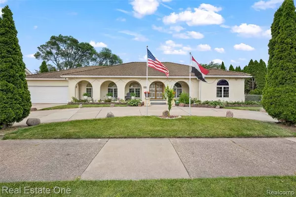 1737 Salina Street, Dearborn, MI 48126