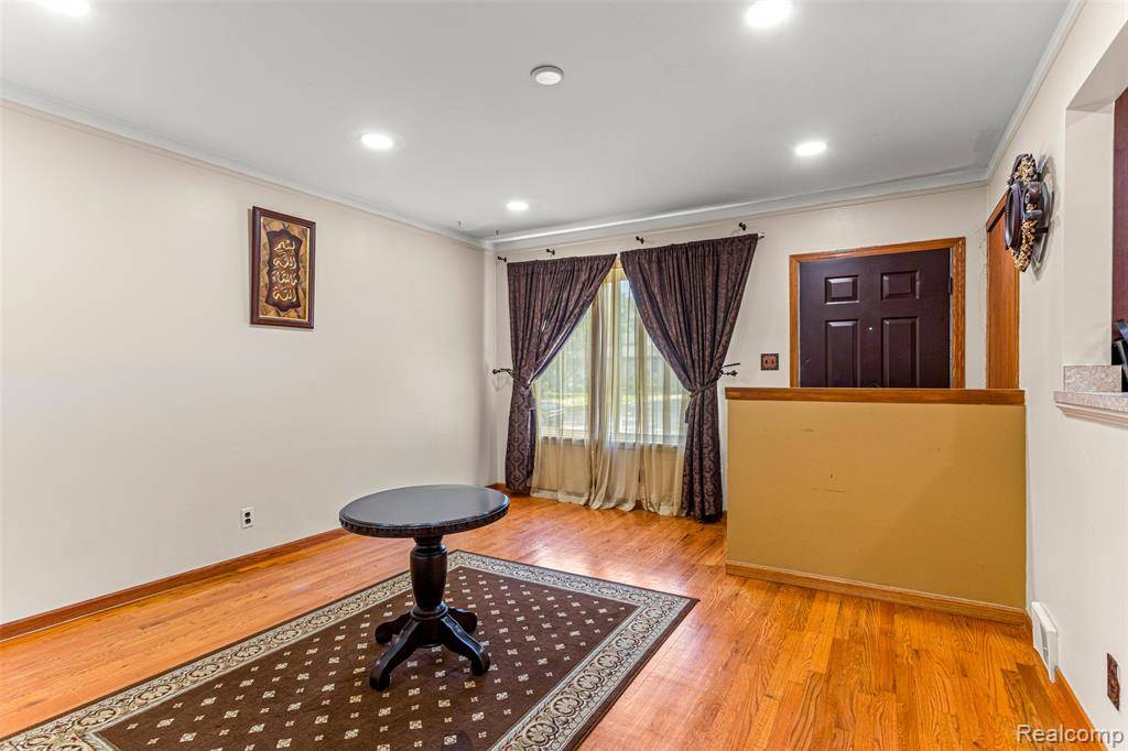 Dearborn Heights, MI 48127,6057 Nightingale Street