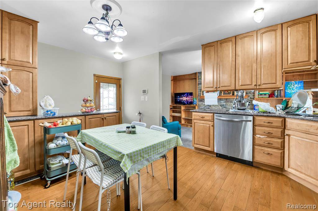 Warren, MI 48088,12876 Martin Road
