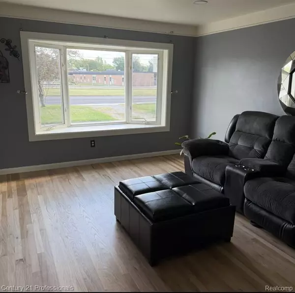 Westland, MI,30614 Ann Arbor Trail