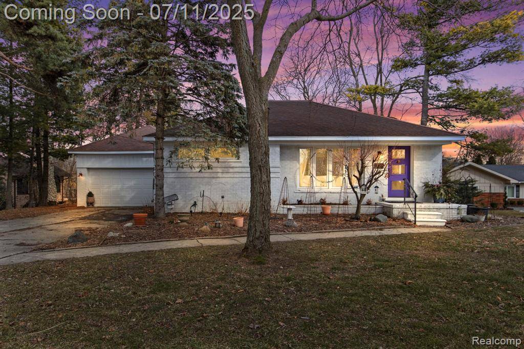 2665 Middlebelt Road, West Bloomfield, MI 48324