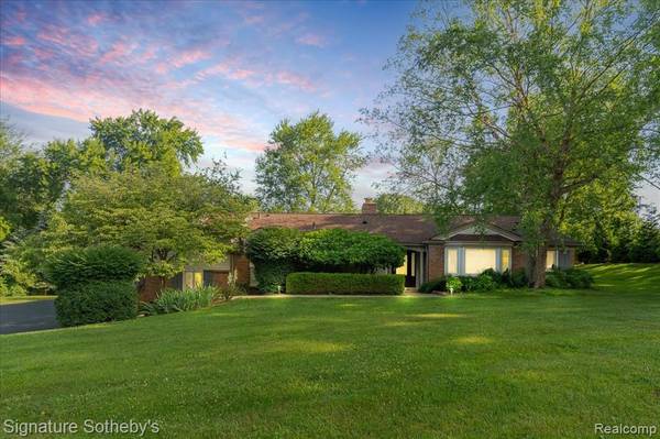 1656 Keller Lane, Bloomfield Hills, MI 48302