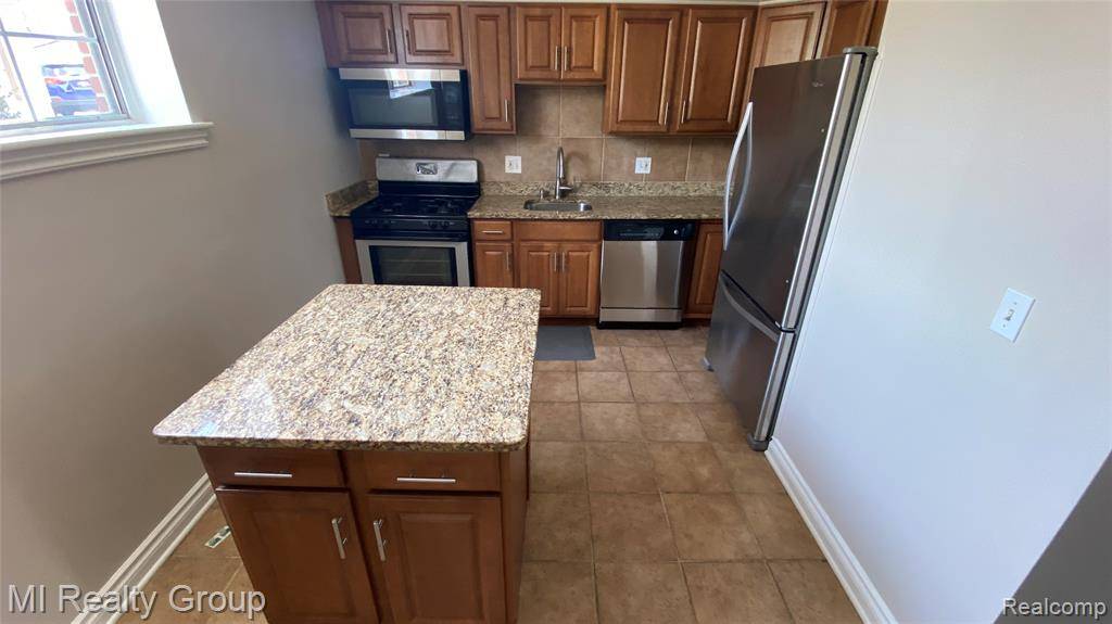Sterling Heights, MI 48312,8240 Crestview Drive
