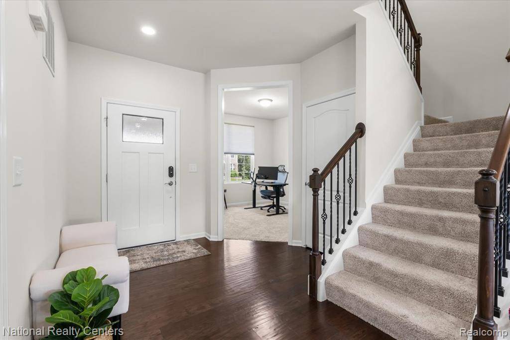 Novi, MI 48377,28049 Hummingdale Circle