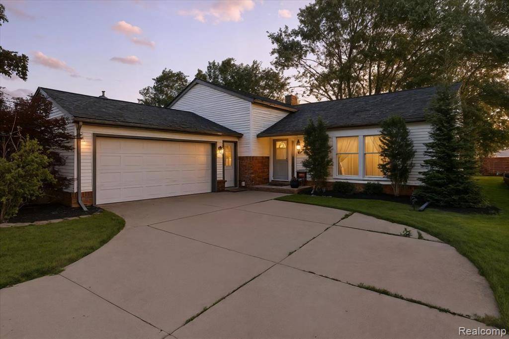 42109 Hartford Drive, Canton, MI 48187