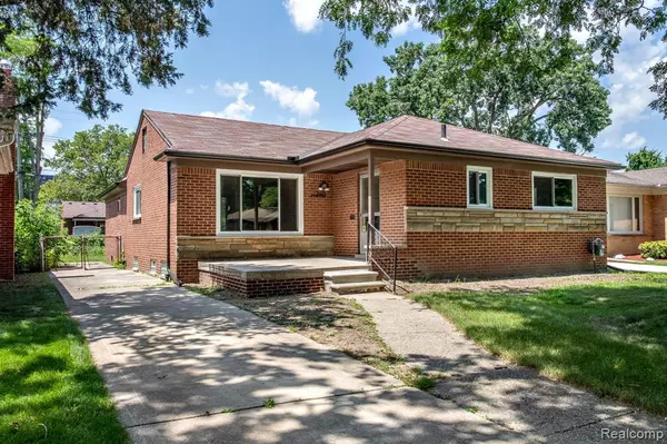 Oak Park, MI 48237,23461 Avon Road
