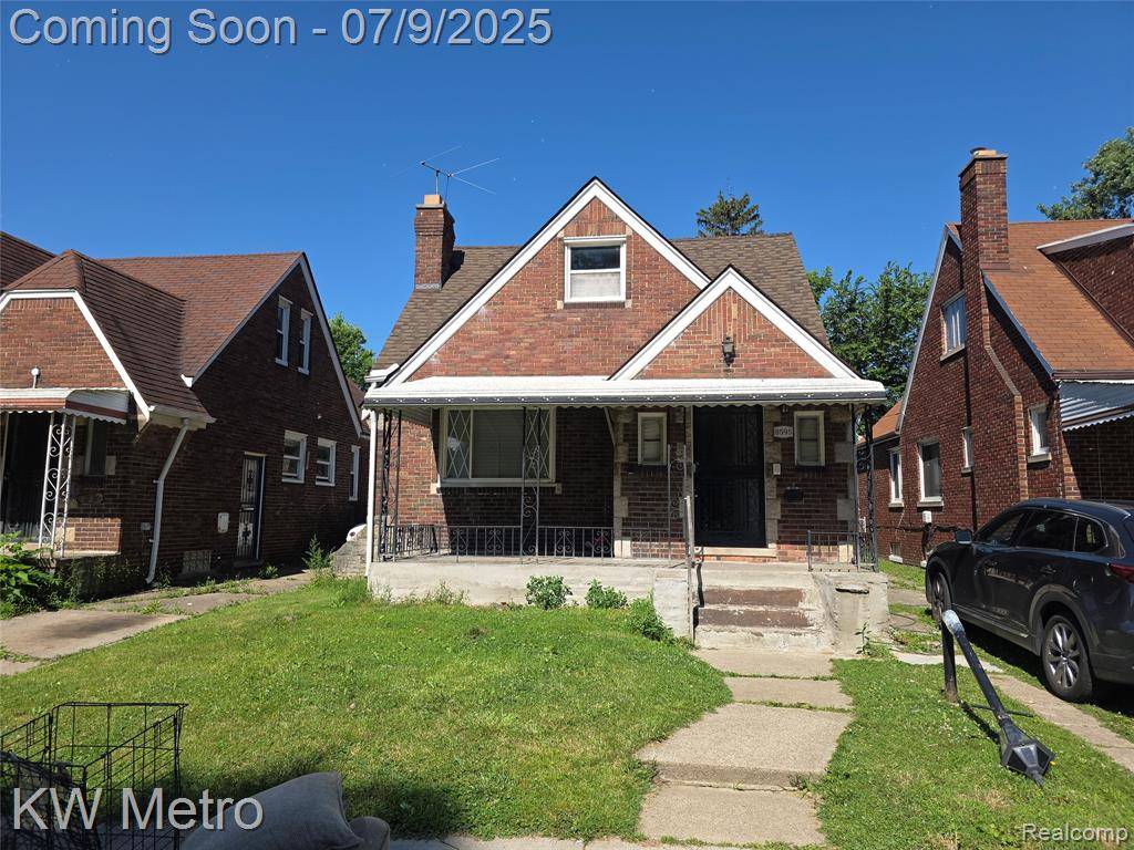 8595 CLOVERLAWN Street, Detroit, MI 48204