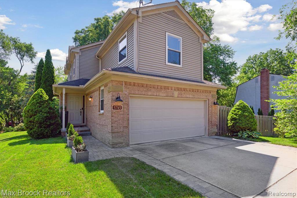 West Bloomfield, MI 48323,5745 Eastman Boulevard