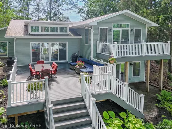 Goodrich Vlg, MI,9471 Ridge Road