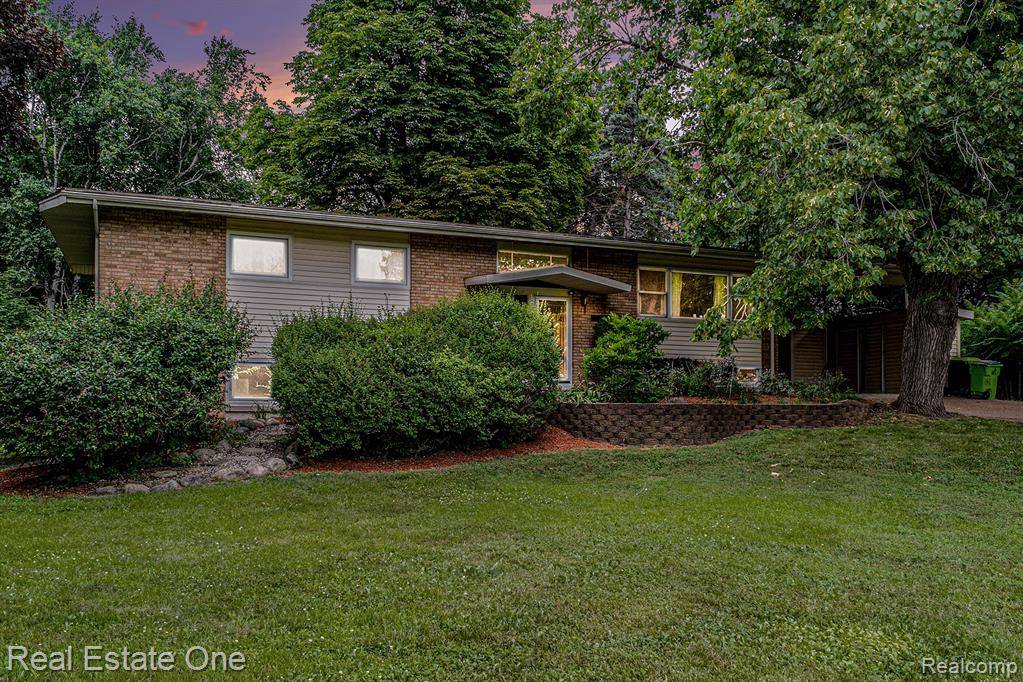 44080 Marlson Avenue, Novi, MI