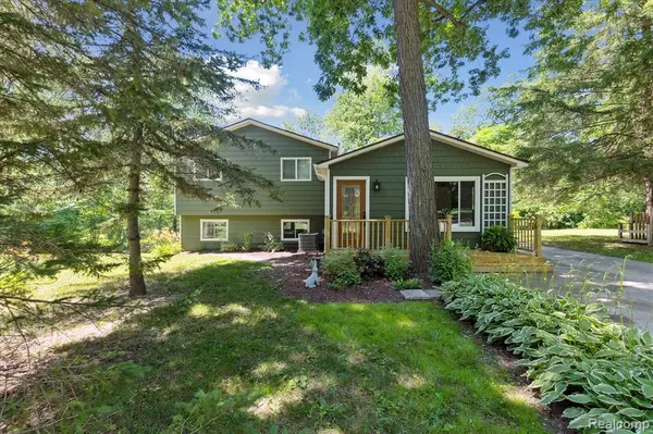 Linden, MI 48451,15279 Outer Drive