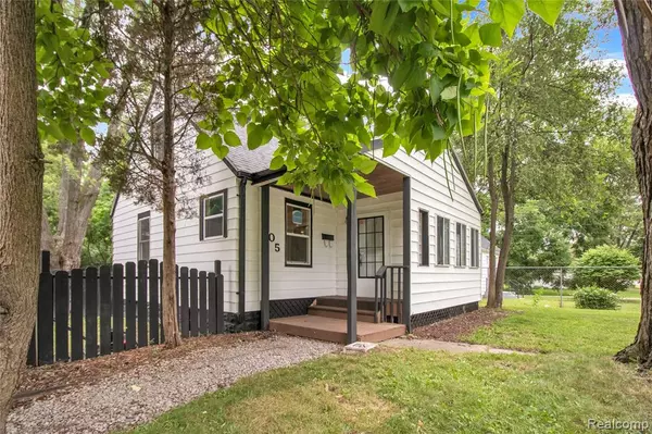 205 E Potter Avenue, Lansing, MI 48910