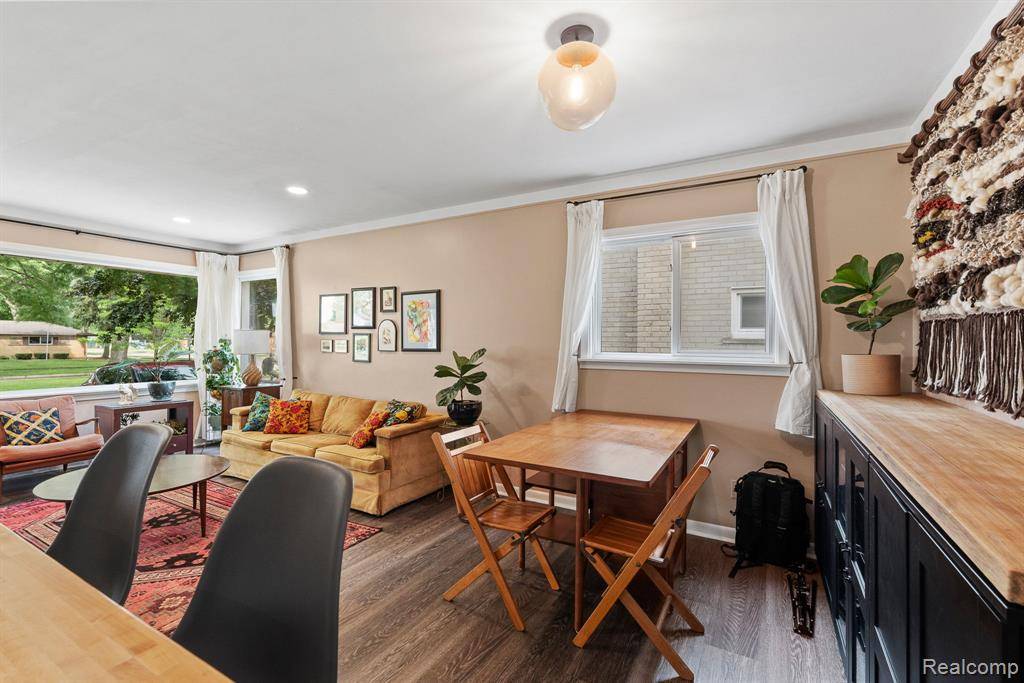 Saint Clair Shores, MI 48082,23316 Brookdale Boulevard