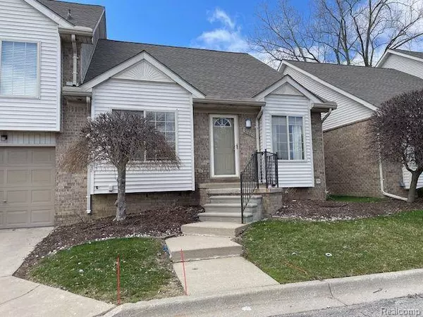 30885 LEE FRANK Lane, Madison Heights, MI 48071