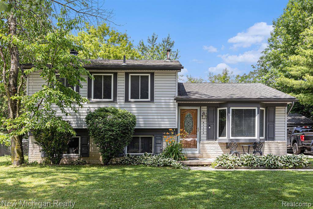 41173 Cimarron Street, Clinton Twp, MI 48038