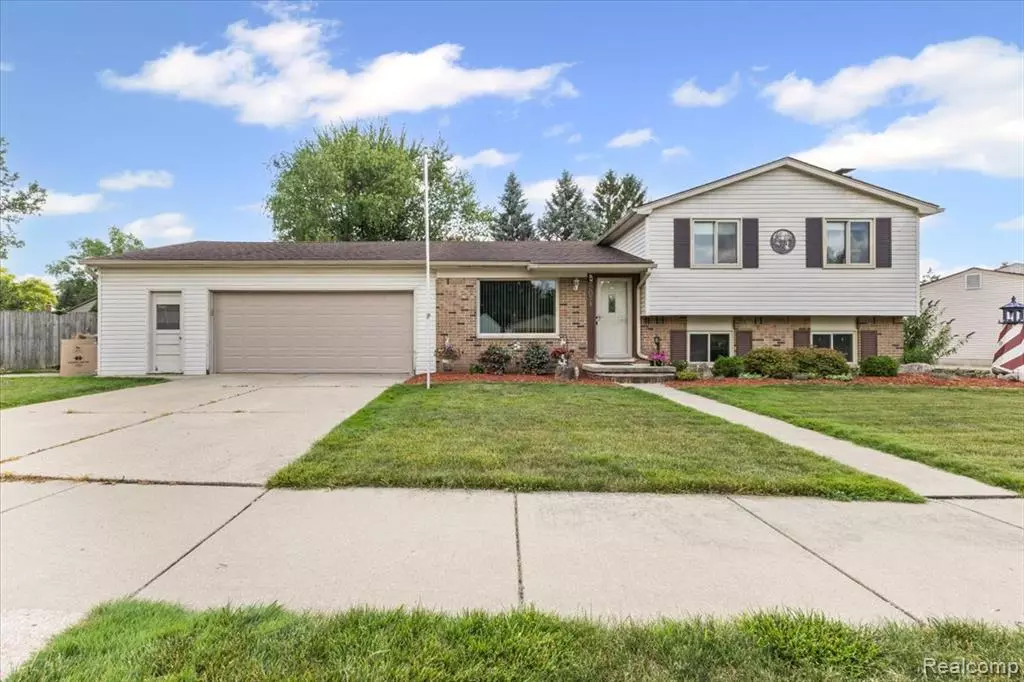 Woodhaven, MI 48183,22031 Birch Street