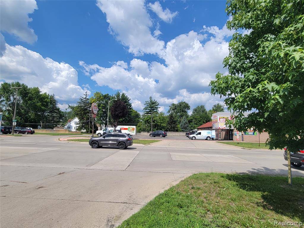 Dearborn Heights, MI 48125,4650 S Beech Daly Street